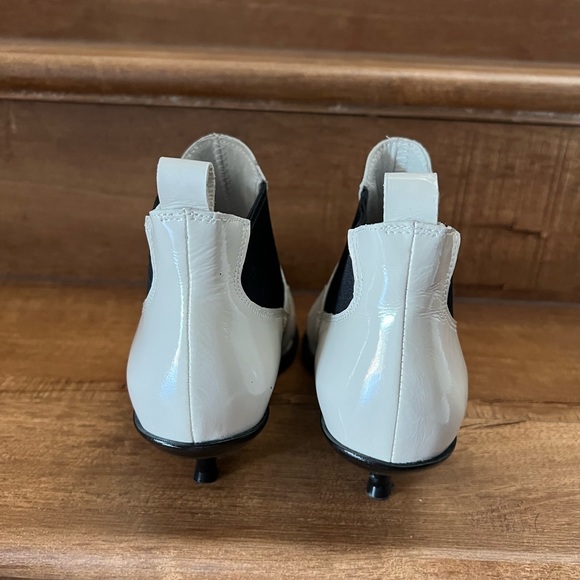 Jeffrey Cambell White booties size 8 - Picture 6 of 8